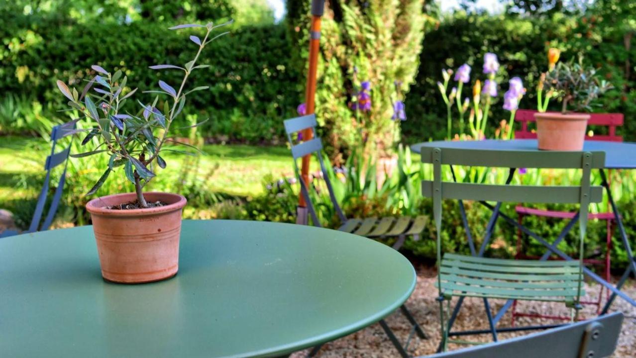 La Bastide Des Grands Chenes Bed & Breakfast Lambesc Eksteriør bilde